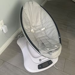 4MOMS Uppababy mamaRoo 4 Multi-MotionTM Baby Swing  Baby Rocker with 5 Unique Motions