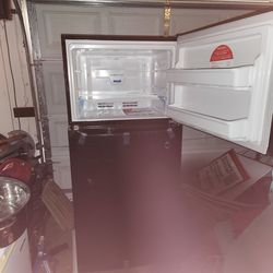 Frigidaire Refer.