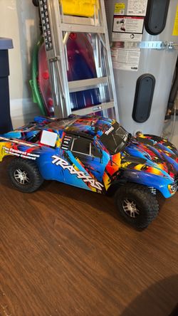 Traxxas Slash RC Truck