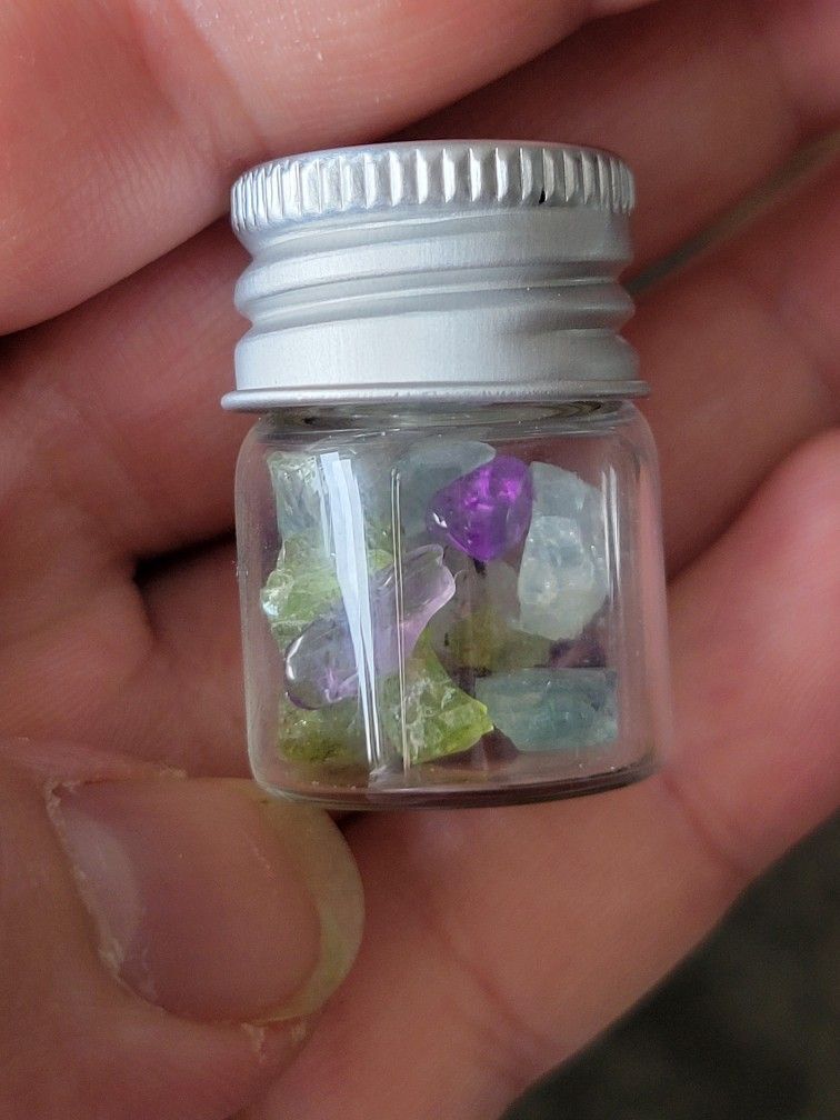 Prosperity Crystal Bundle Glass Jar / Vial [1pcs. ]