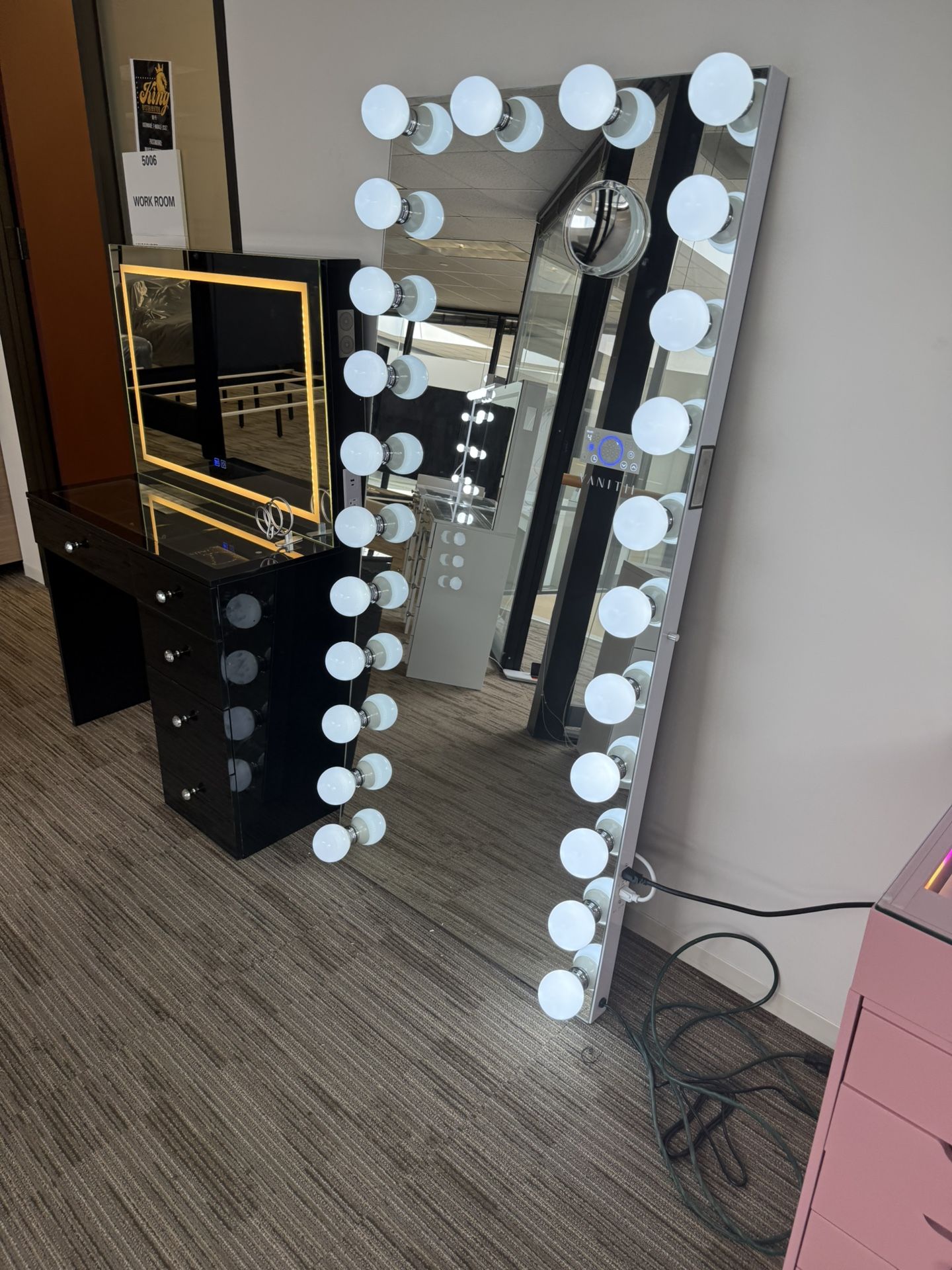 New Full Body Length Hollywood Bluetooth Mirror
