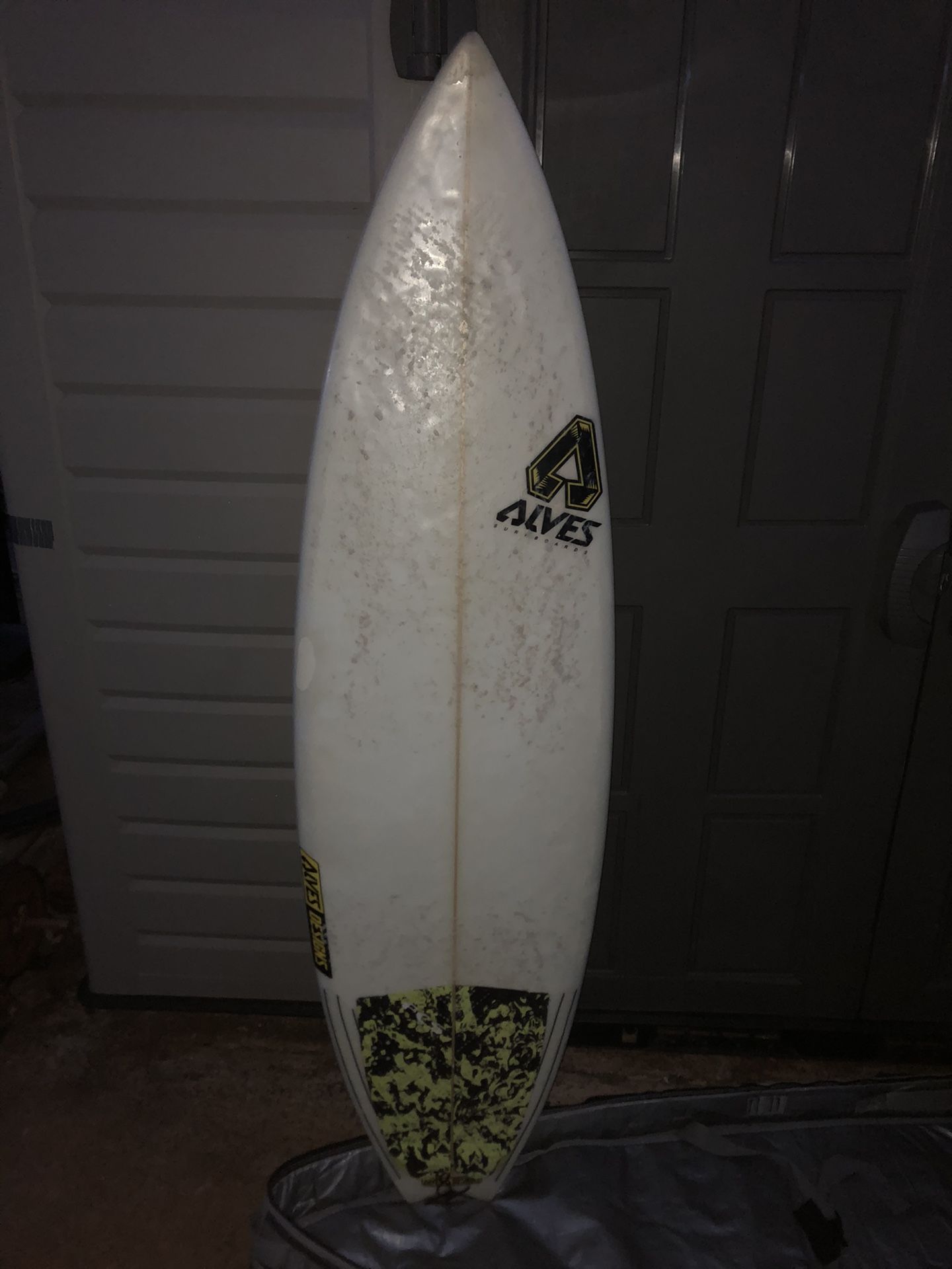 SURF BOARD FOR SALE