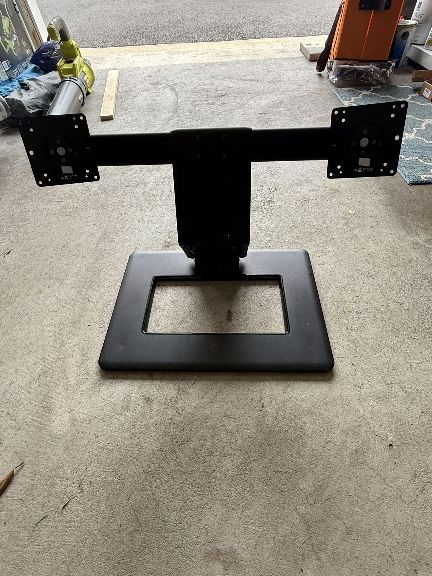 HP Dual Monitor Stand