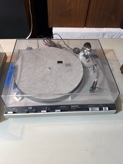 Technics SL-3300 Direct Drive Automatic Turntable