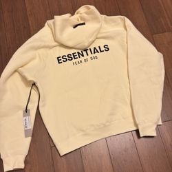 LIGHT COFFE BROWN ESSENTIAL HOODIE