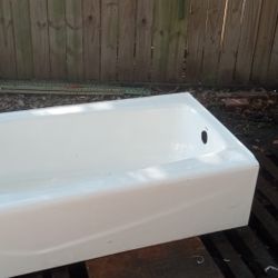 Kohler Porcelain Bathtub 