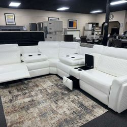New White Leather Recliner Sectional With Cup Holder & Storage. Delivery Available 