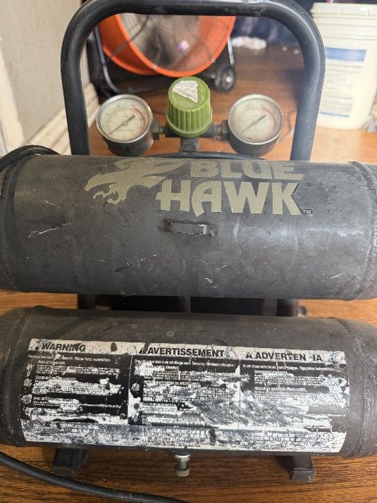 Blue Hawk AIR Compressor/2-4 Gal