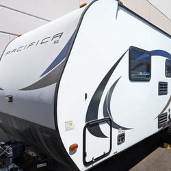 2020 Pacific Coachworks Pacifica XL 19RB