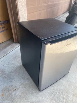 Mini fridge
