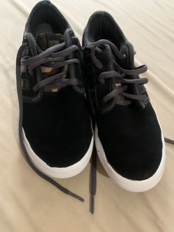 Tenís Adidas  Size 2 