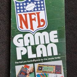 Vintage NFL Game Plan football board game by Tudor, 1972