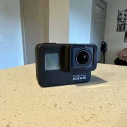 GoPro HERO7 Black (With Head Strap)
