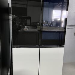 Samsung Bespoke Bespoke 29 Cu. Ft. 4-Door Flex French Door Refrigerator with AI Family Hub+ in Black & WhiteGlass 
