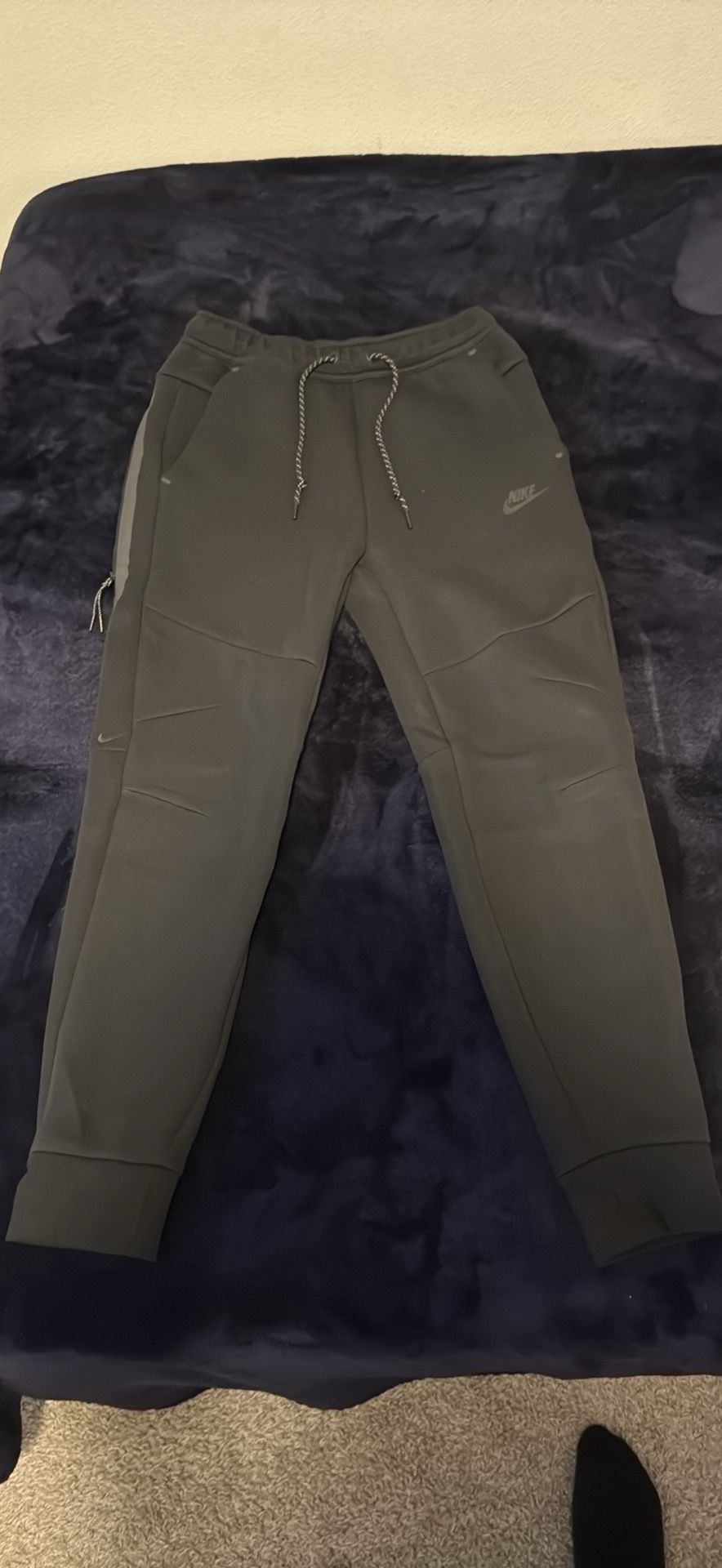 Nike Tech Fleece Jogger Size M