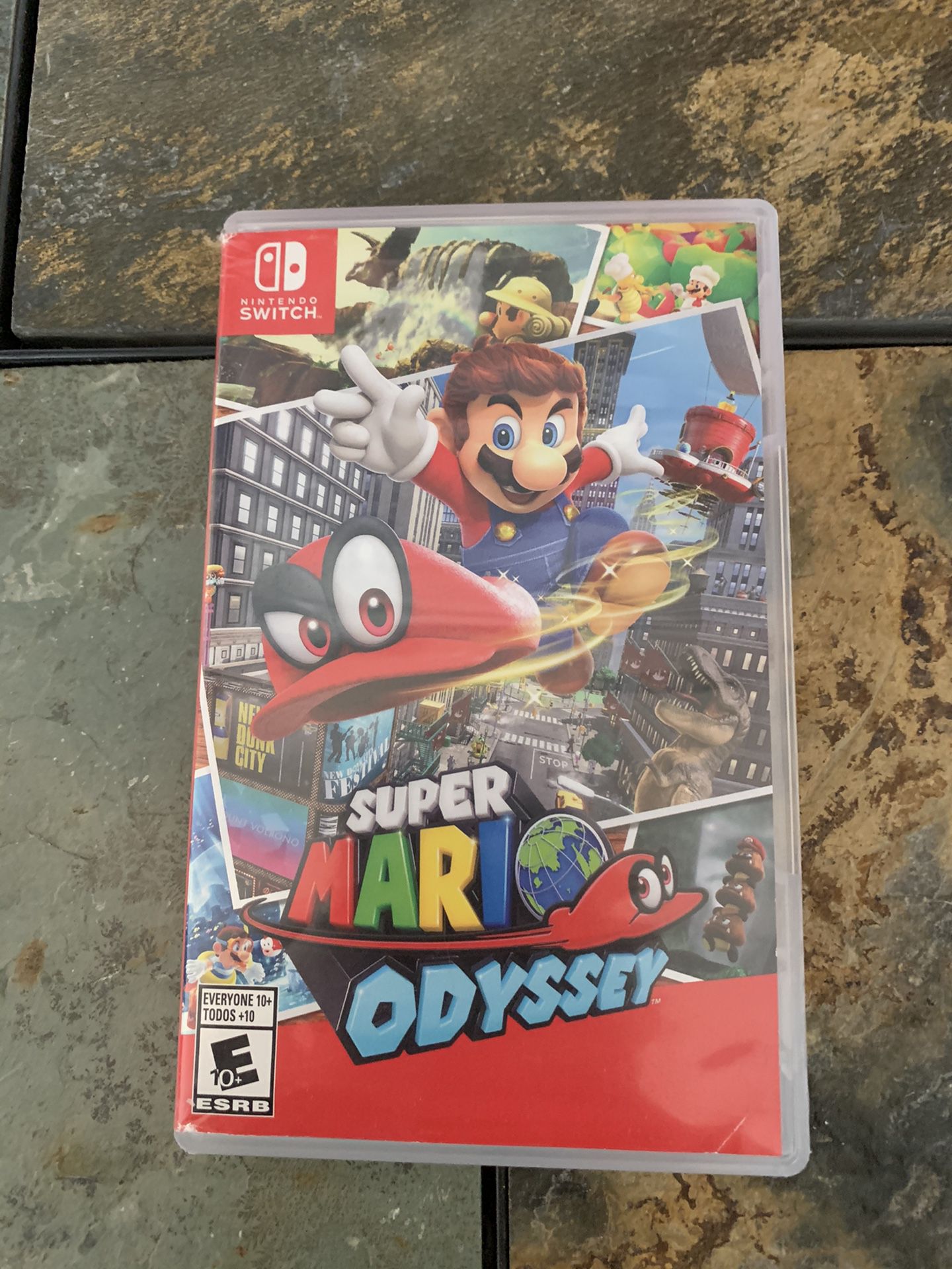 Used Super Mario Odyssey game-Nintendo Switch