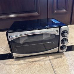 DeLonghi Toaster