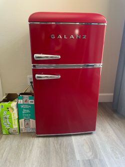 Small Dorm/ Room Refrigerator  Red