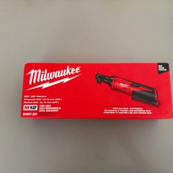 Milwaukee M12 3/8 Ratchet