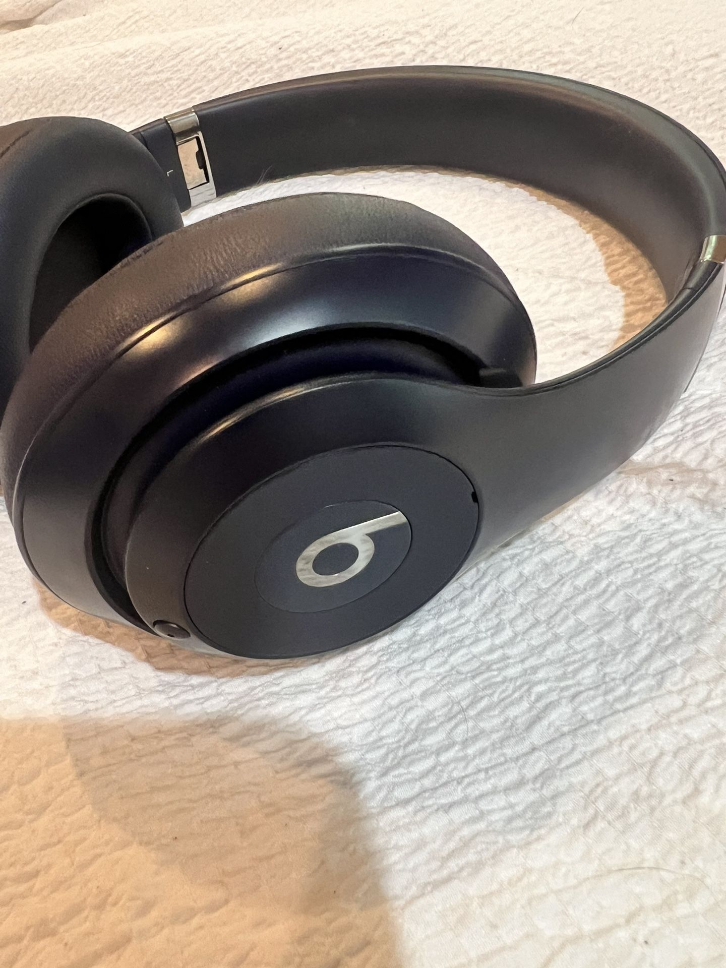 Beats Studio3 Wireless Noise Cancelling Headphones - Blue