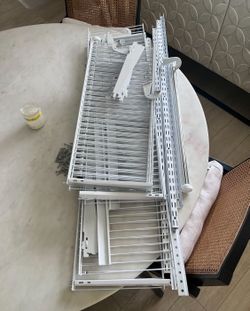 Rubbermaid Closet Shelves & Hanging Kit