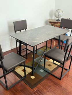Dining Table With 4 Leather Chairs And Free Rug