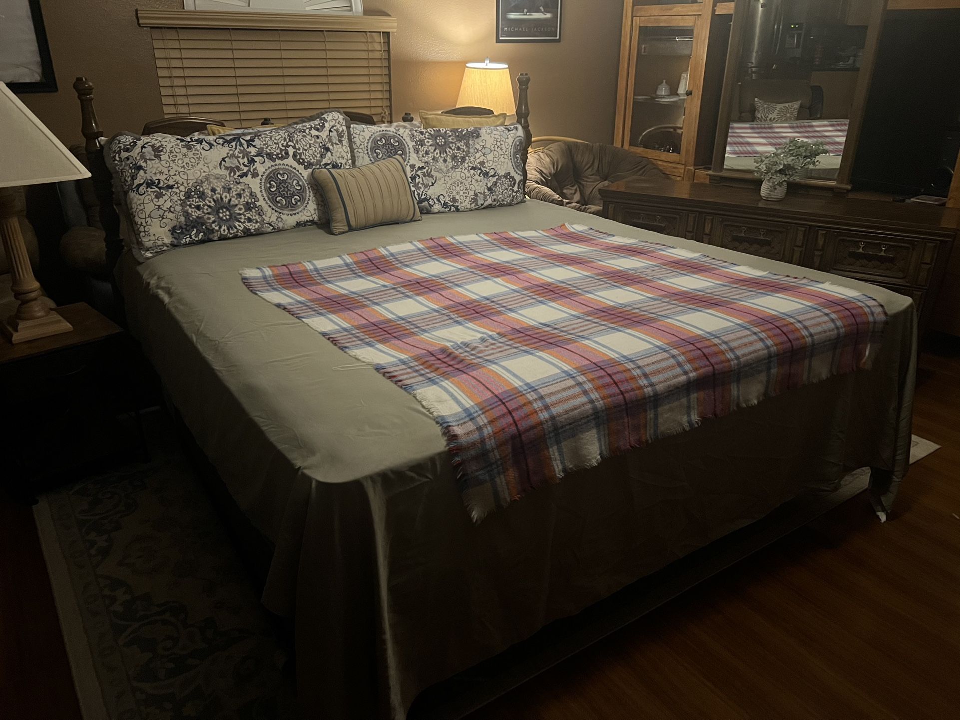 Antique King Bedroom Set
