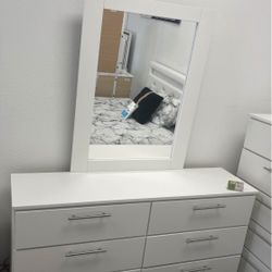 Dresser Whit Mirror - Cómoda Con Espejo 