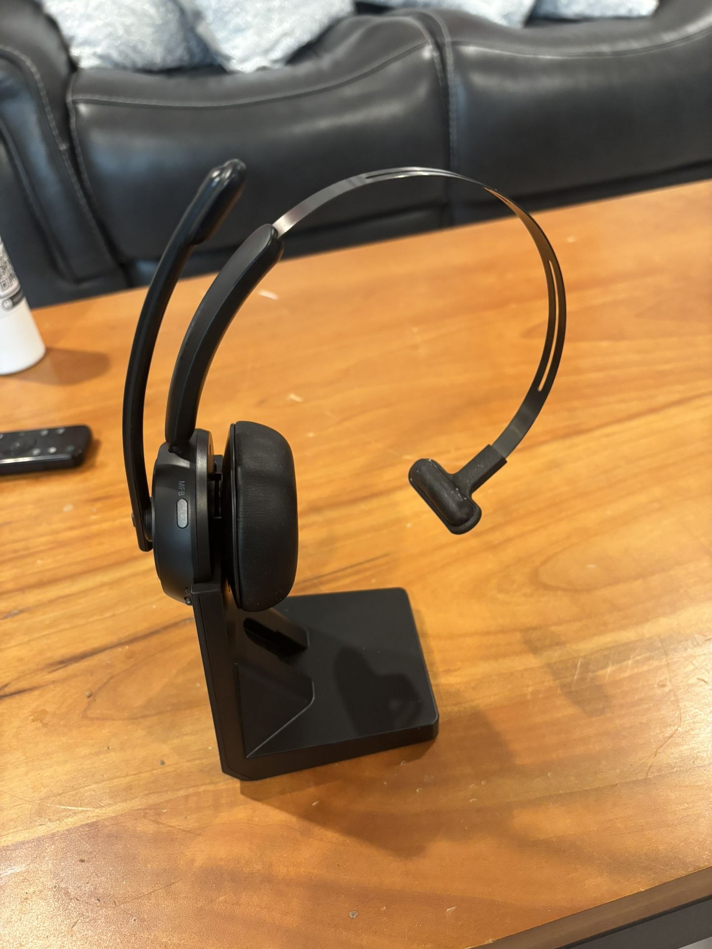 Brand-New LEVN Wireless Bluetooth Headset CT001 — Top Qualify Sound!