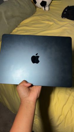 Apple MacBook Laptop Midnight