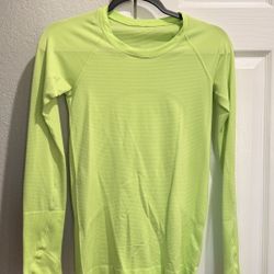Lululemon Swiftly Tech Long Sleeve Size 4