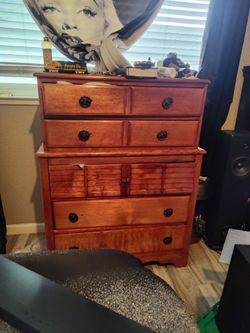 Dresser