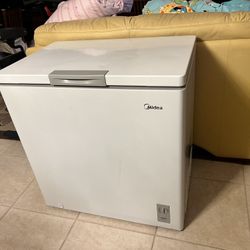 Midea Chest Freezer Or Refrigerator 