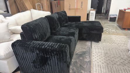 New 92x59 furry corduroy sectional couch / free delivery