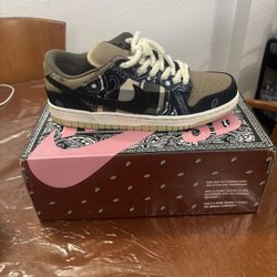 NIKE SB DUNK LOW PRO 8/5