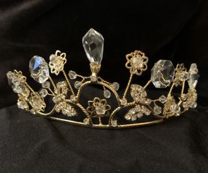 Crown Glass Rhinestones Color Gold  ,new No Tags 