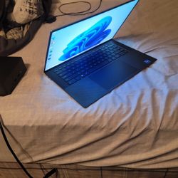 Dell XPS Laptop: Core i7 [ 8 Cores ]. Windows 11, Wi-Fi, Nvidia RTX, Bluetooth. MS-office. M.2 Drive.