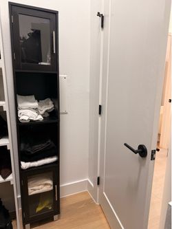 Storage cabinet