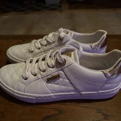 Guess Shoes 8 1/2