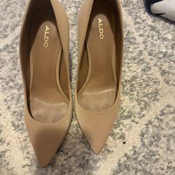 Beige Suède Aldo High Heels Pump