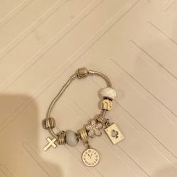 Women's Vintage Bracelet with 7 Charms