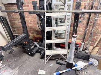 Rogue rack, Rogue bar and Rep fitness bench