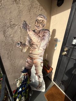Halloween mummy vintage stand up board