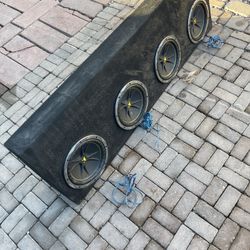 3 10 Kicker Subwoofer With Box 