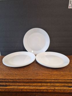 Set of Seven Round Winter Frost White Dinner Plates.