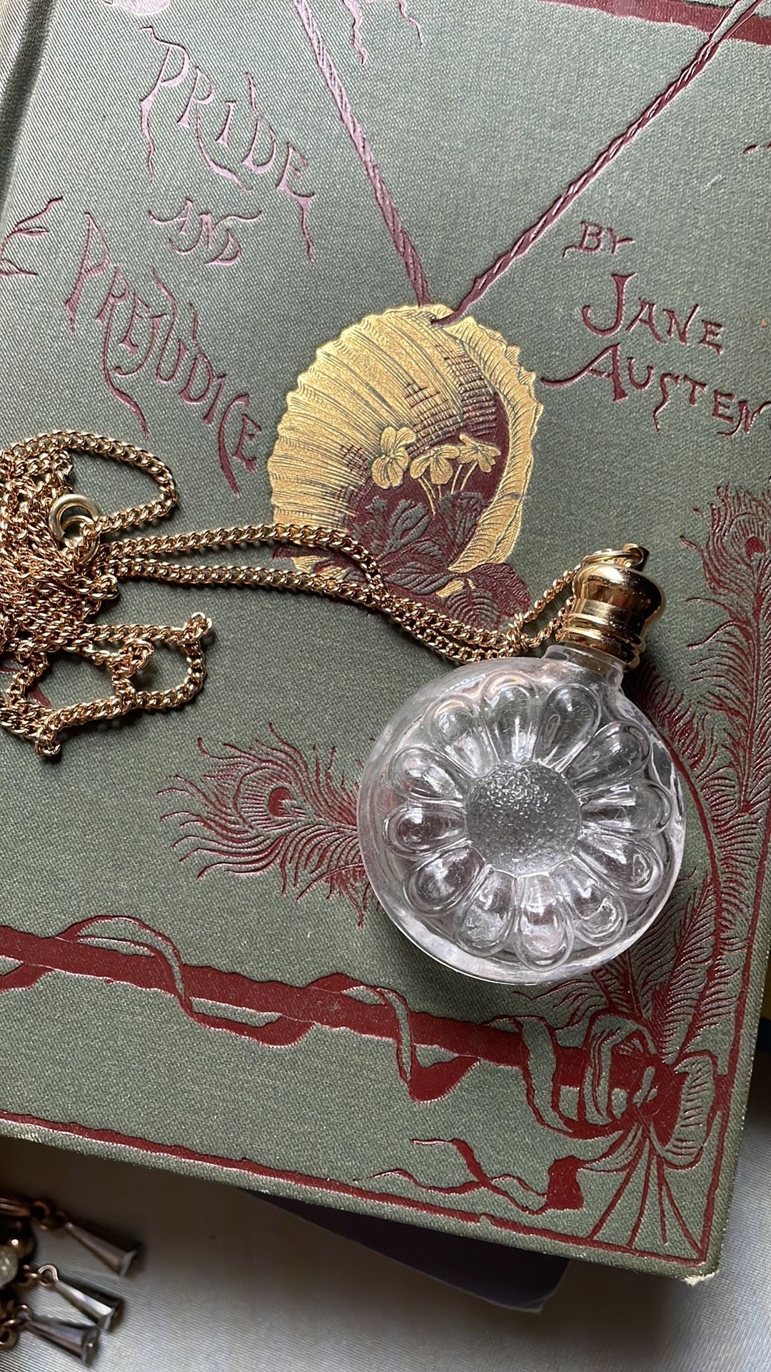 Victorian-style tear catcher perfume vial amulet necklace/Victorian Mourning