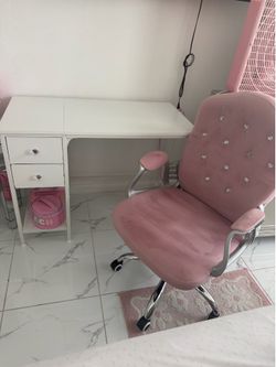 Desk & chair