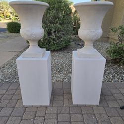 Flower Urns & Pillars
