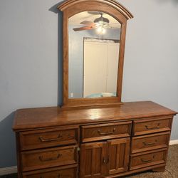 Dresser 