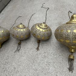 4 Lámparas De Metal Color Dorado 